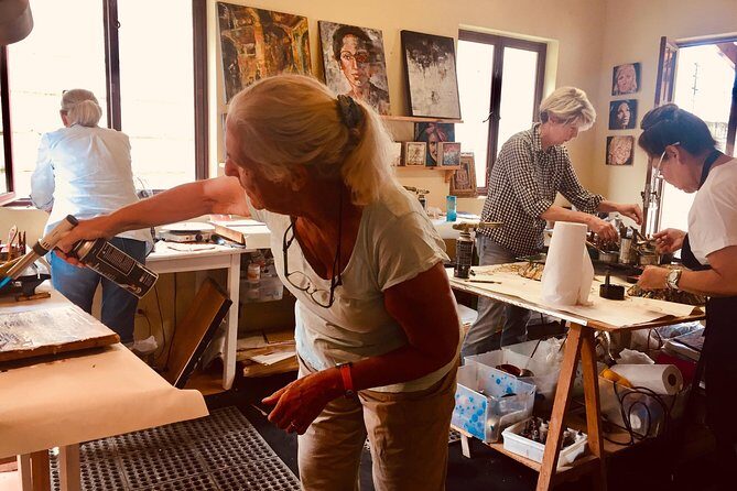 Encaustic painting workshops with Ezshwan Winding