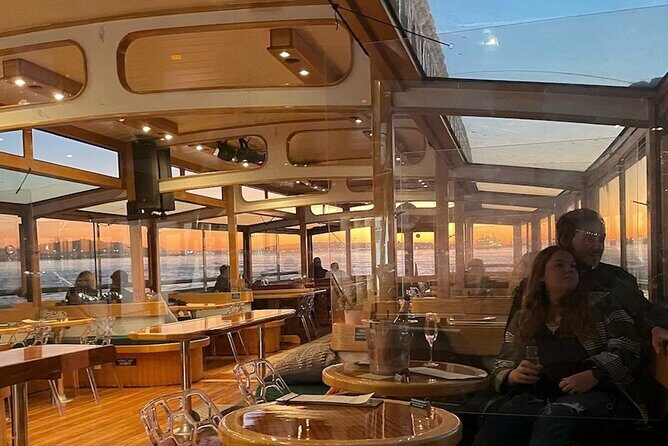 New York City Sunset Cruise on a Yacht - What’s Included and What’s Not