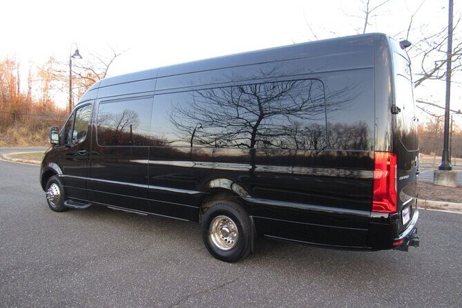 Roberts Transportation Luxury shuttle and sightseeing tour - Who Should Consider This Tour?