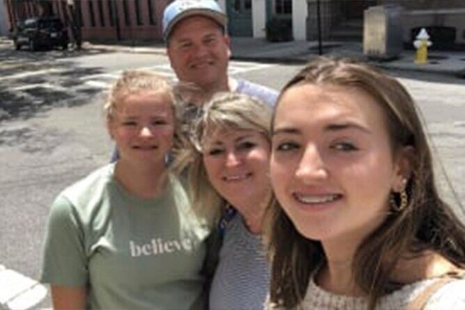 San Antonio Texas Bar Crawl: Drinks Up in San Antonio! - The Route and Stops